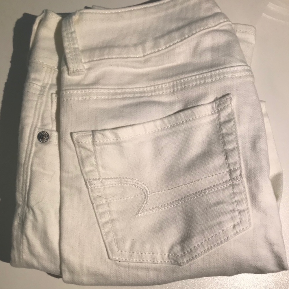 American Eagle White Artist Crop Jeans